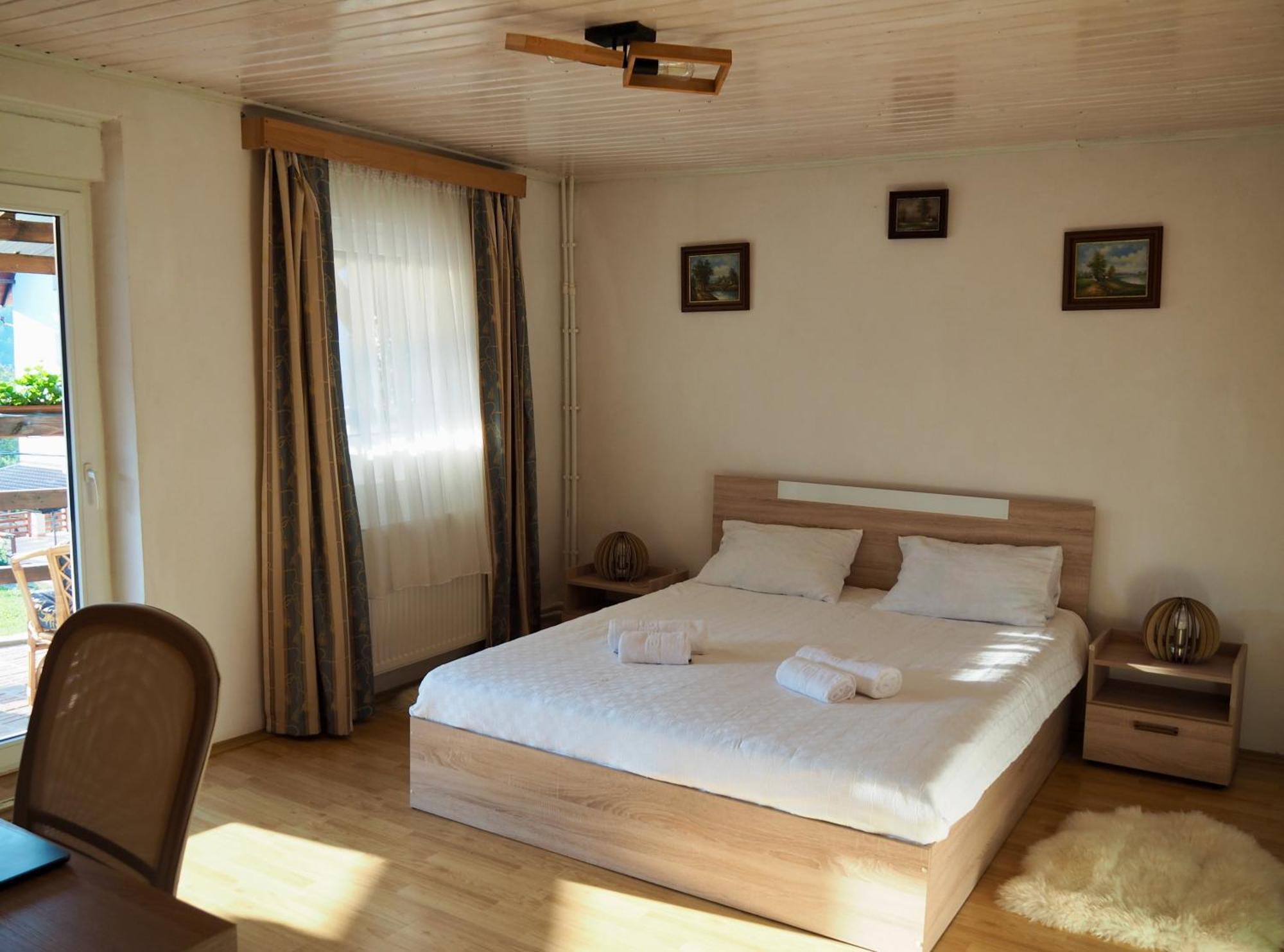 Holiday House Văliug Eksteriør billede